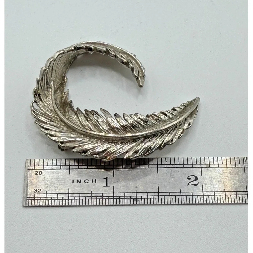 Feather Quill Vintage Mid-Century Brooch Pin Silver Tone Textured Detailed